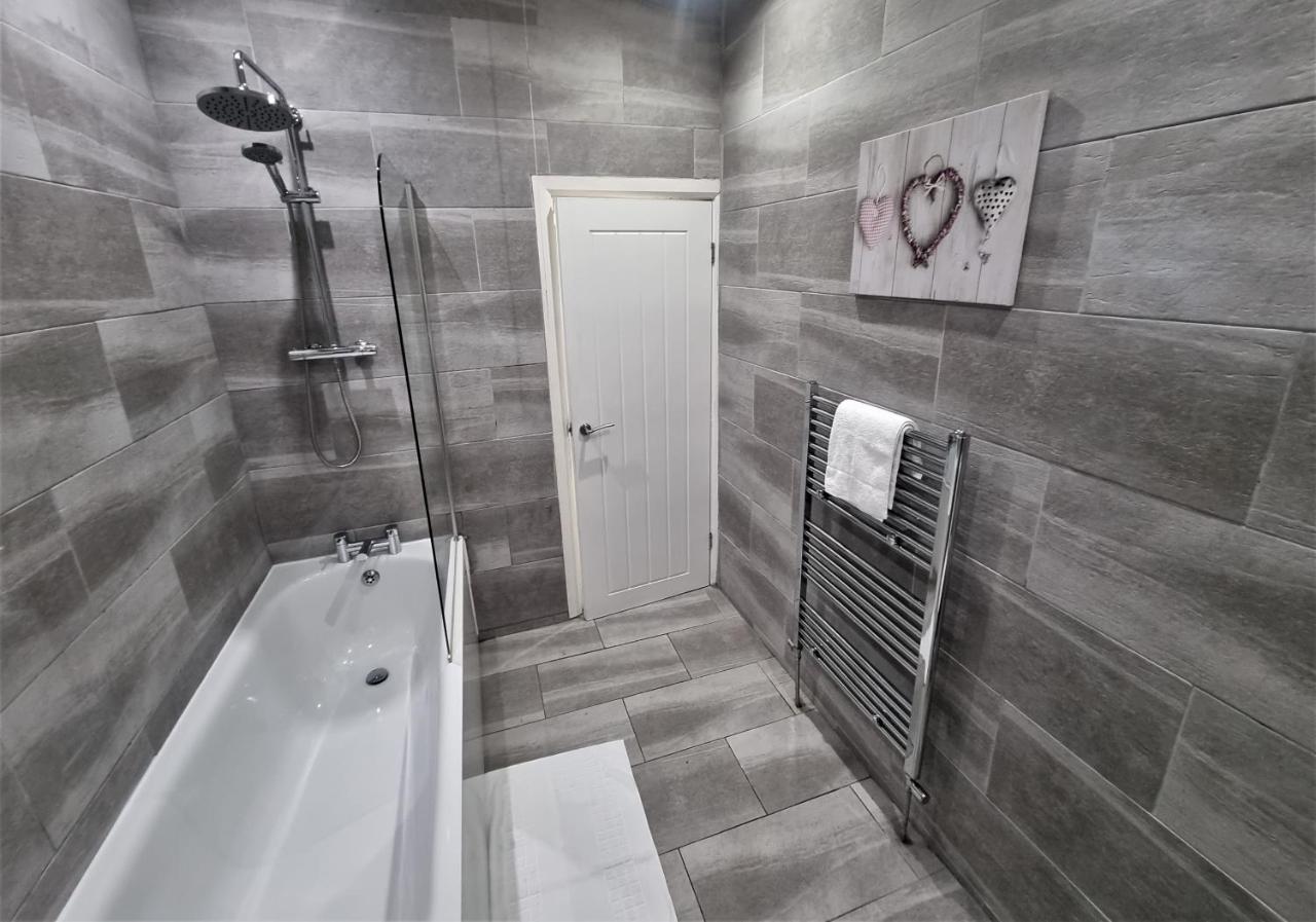 *A!S* Setup For Your Most Amazing Relaxed Stay + Free Parking + Free Fast Wifi * Leeds  Exteriör bild